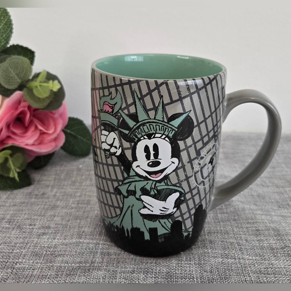 Authentic Disney New York City Mickey 'Statue of Liberty' Mug